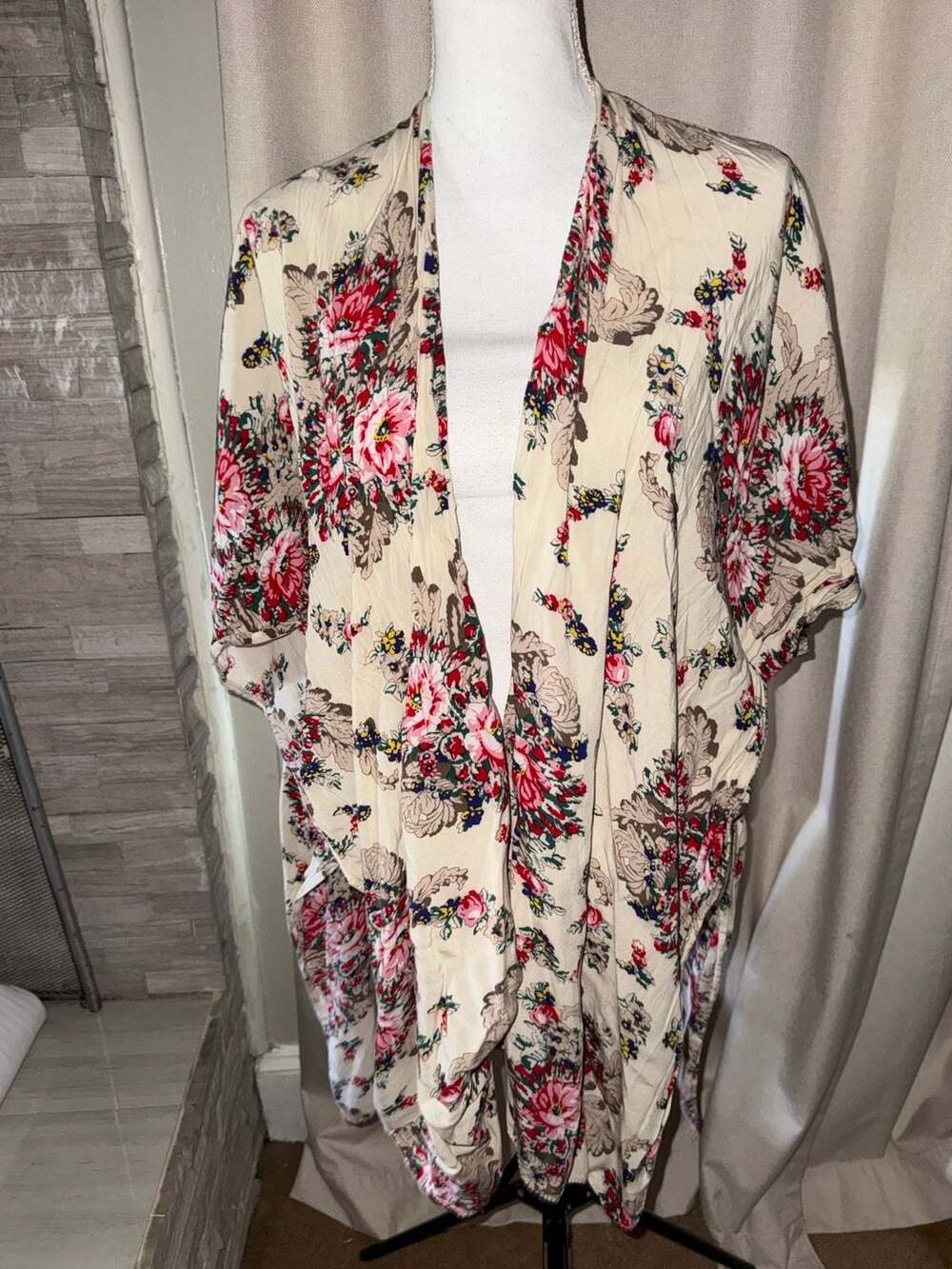 Do Everything In Love Floral Kimono Cardigan One Size Open Front Shawl Boho
